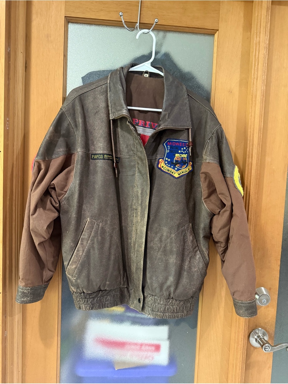 Vintage Brown Genuine Leather Bomber Jacket with Patches - Size Medium